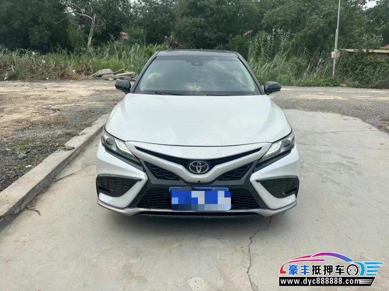 22年丰田凯美瑞轿车抵押车出售