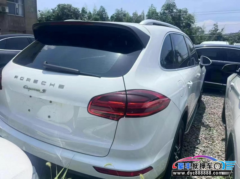 16年保时捷卡宴轿车抵押车出售