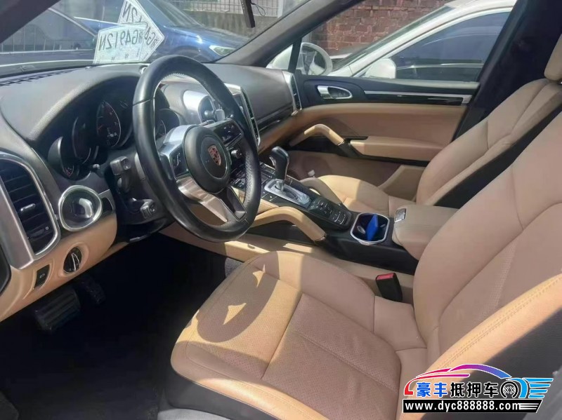 16年保时捷卡宴轿车抵押车出售