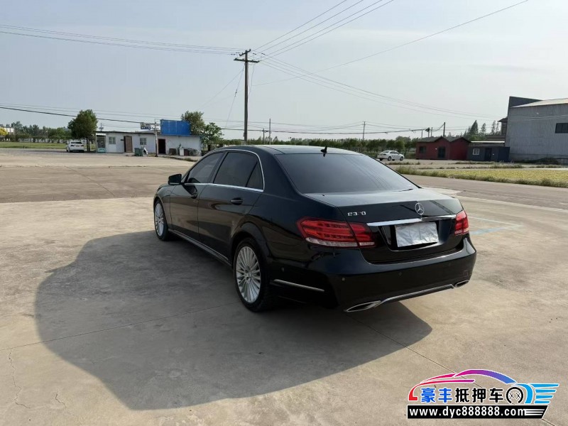 16年奔驰E轿车抵押车出售