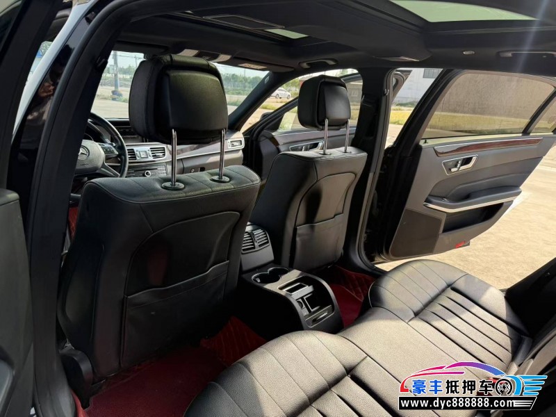 16年奔驰E轿车抵押车出售