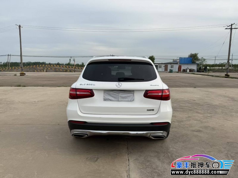 19年奔驰GLC轿车抵押车出售