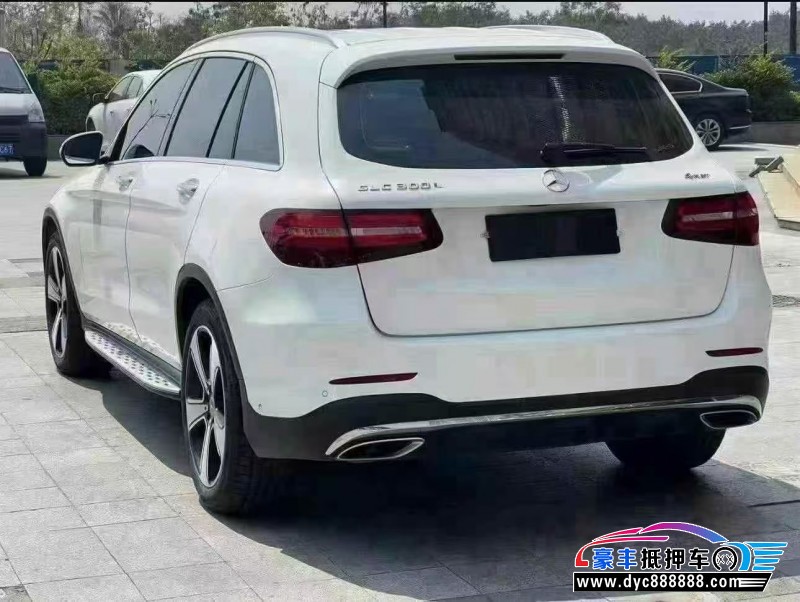 18年奔驰GLC轿车抵押车出售