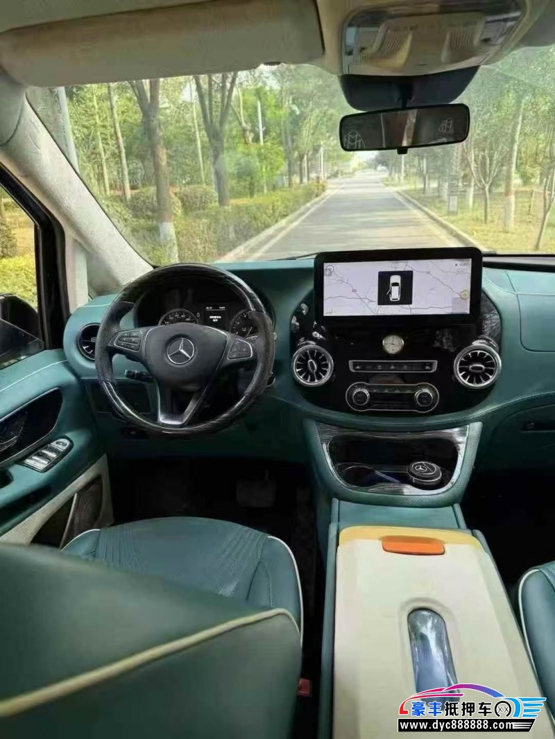 21年奔驰威霆轿车抵押车出售