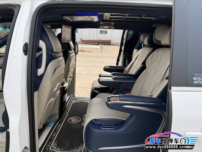 22年别克GL8轿车抵押车出售