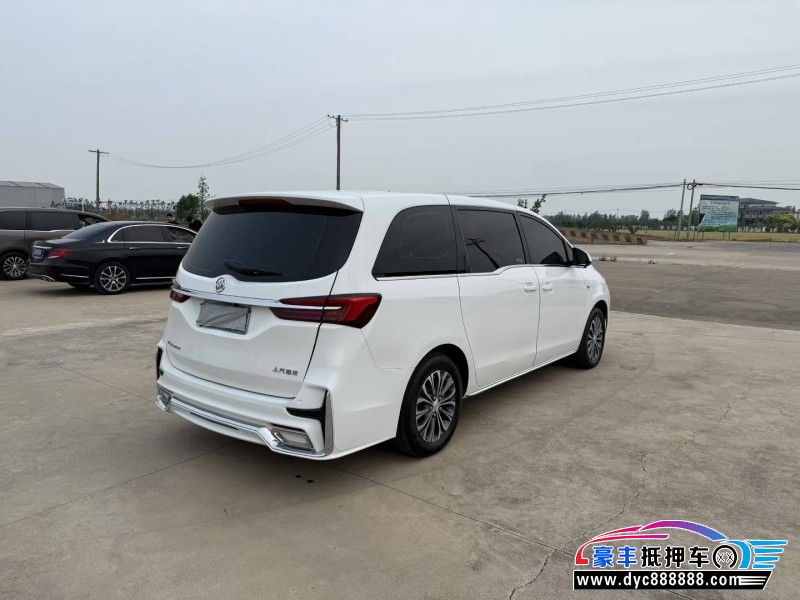 22年别克GL8轿车抵押车出售