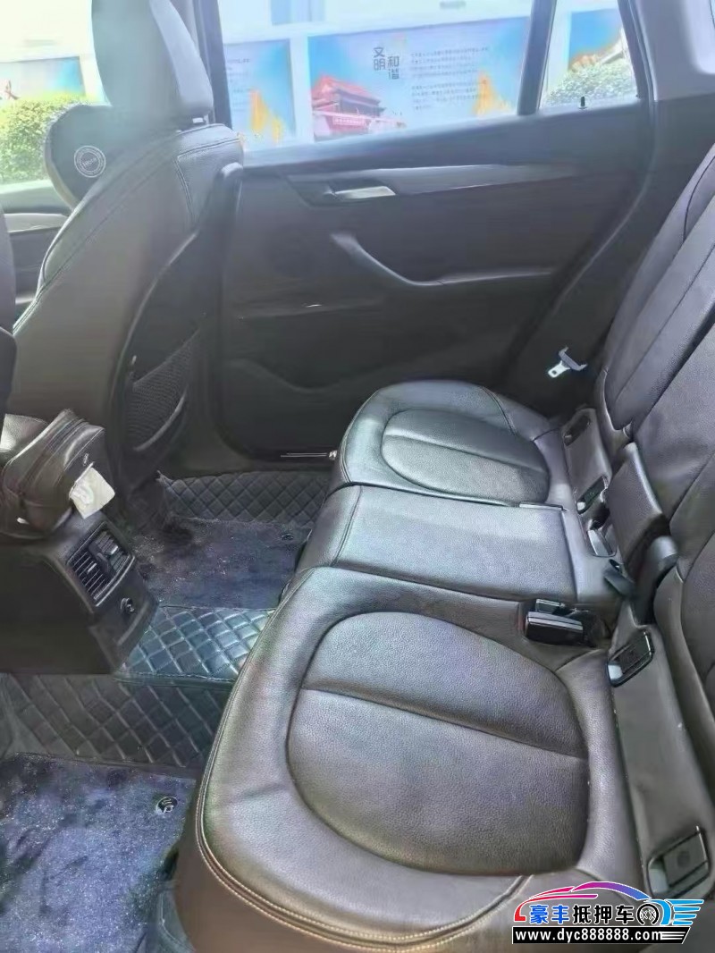 17年宝马X1轿车抵押车出售