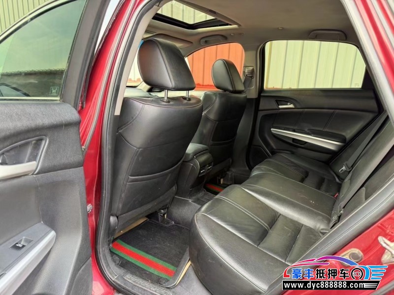 12年本田歌诗图轿车抵押车出售