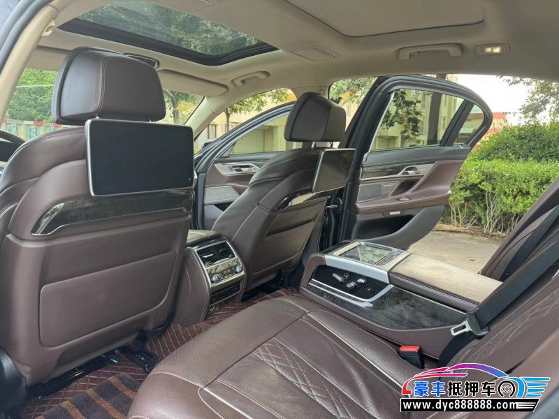 19年宝马7系轿车抵押车出售