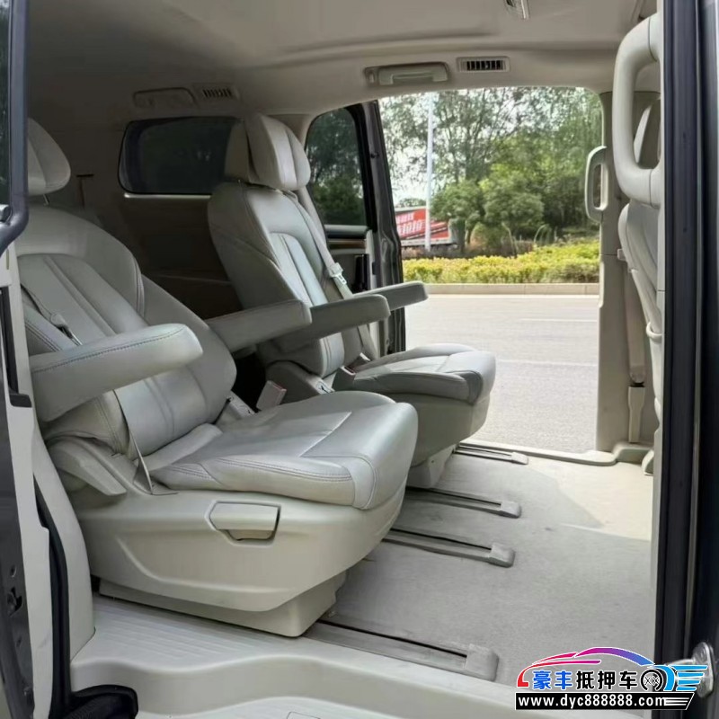 17年别克GL8轿车抵押车出售