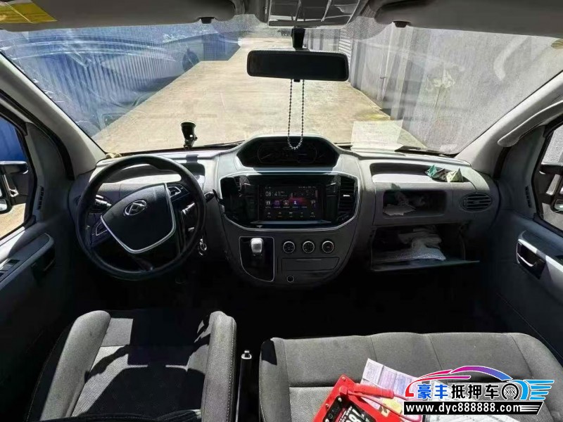 22年上汽大通V80轿车抵押车出售