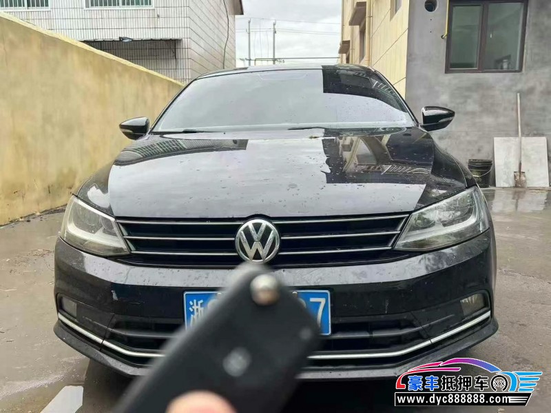 17年大众速腾轿车