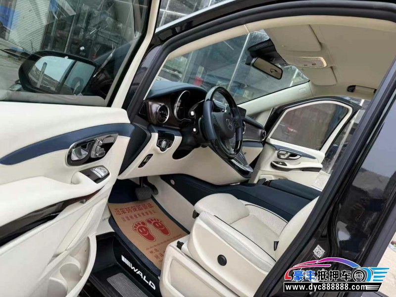 23年奔驰V轿车抵押车出售