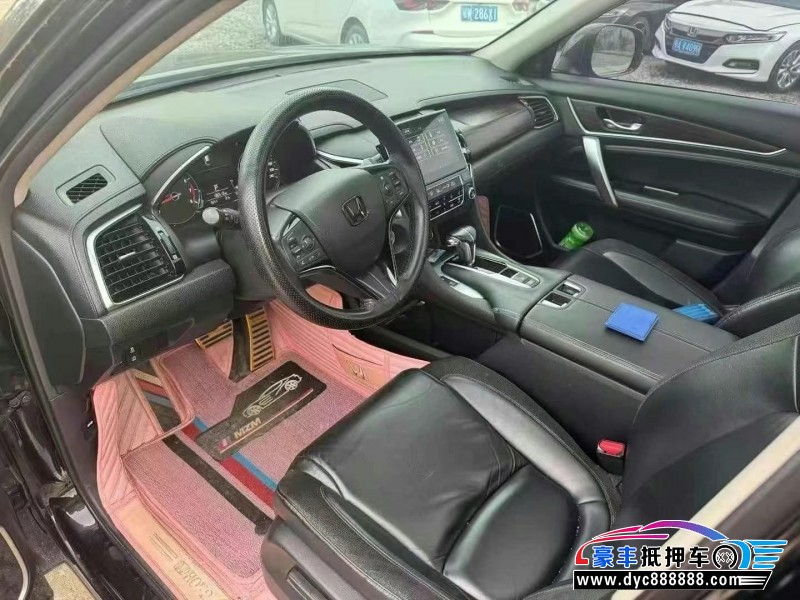 18年本田冠道轿车抵押车出售