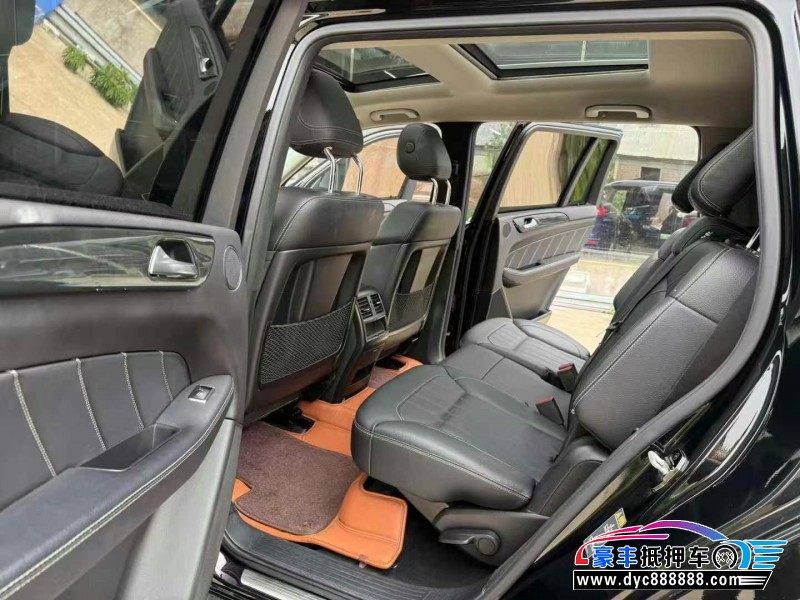 16年奔驰GLS轿车抵押车出售