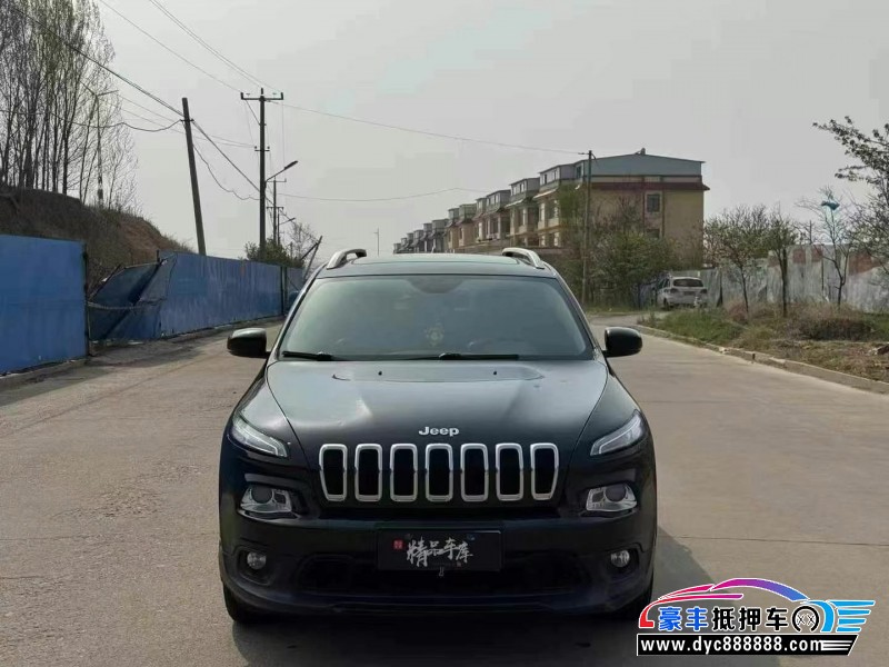 17年Jeep自由光轿车抵押车出售