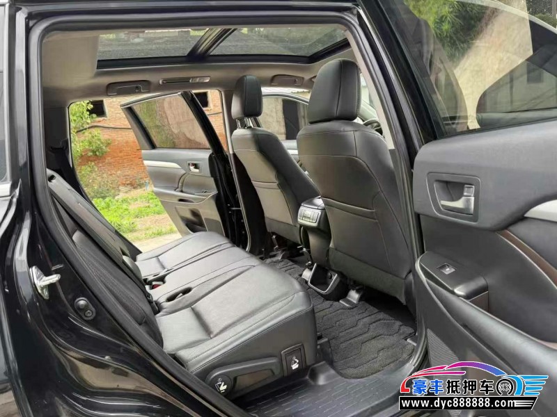 21年丰田汉兰达轿车抵押车出售