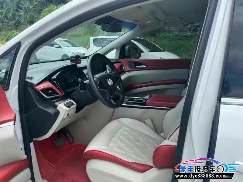 21年别克GL8轿车抵押车出售