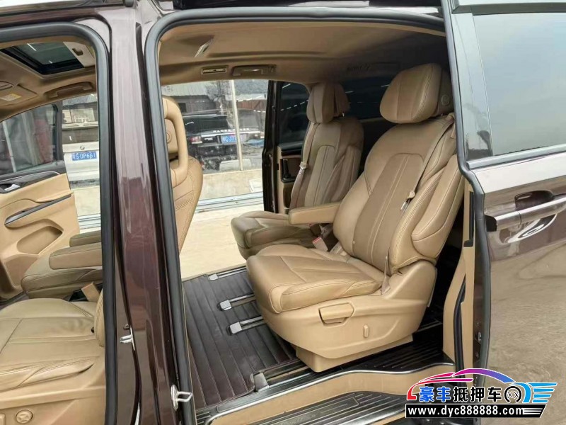 17年别克GL8轿车抵押车出售