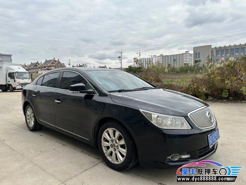 12年别克君越轿车抵押车出售