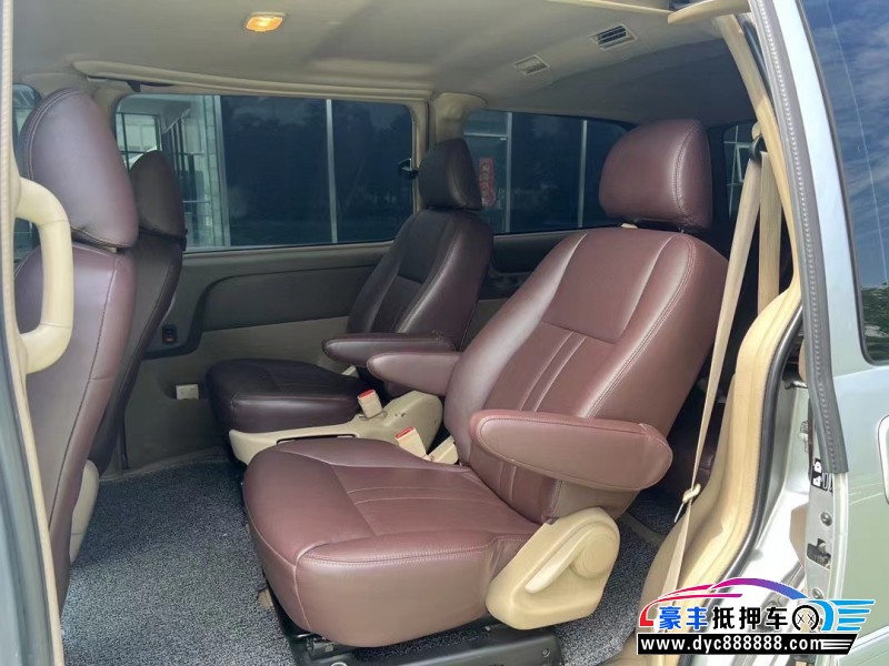 13年别克GL8轿车抵押车出售