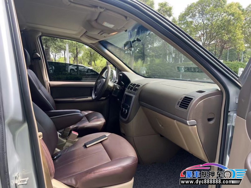 13年别克GL8轿车抵押车出售