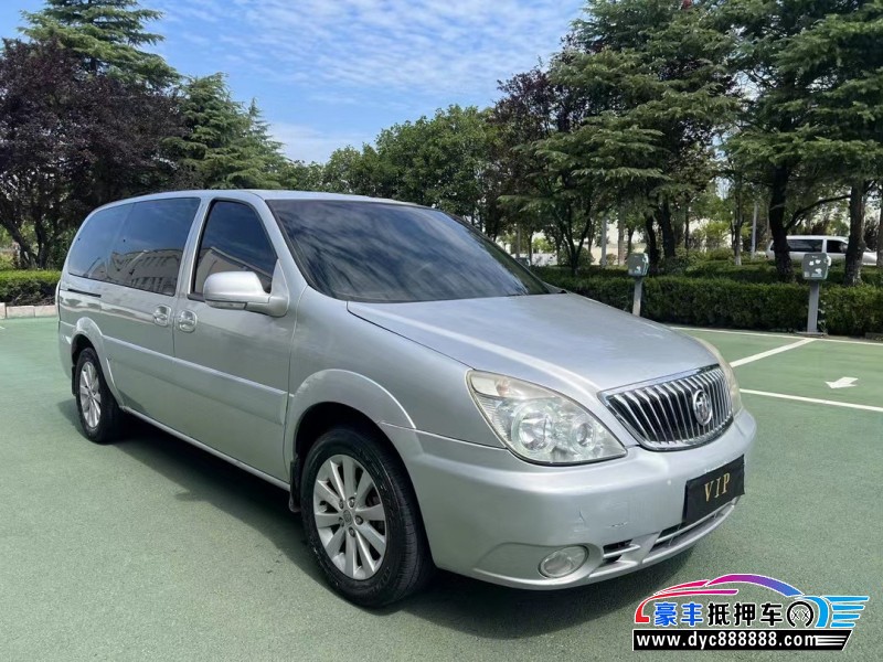 13年别克GL8轿车抵押车出售