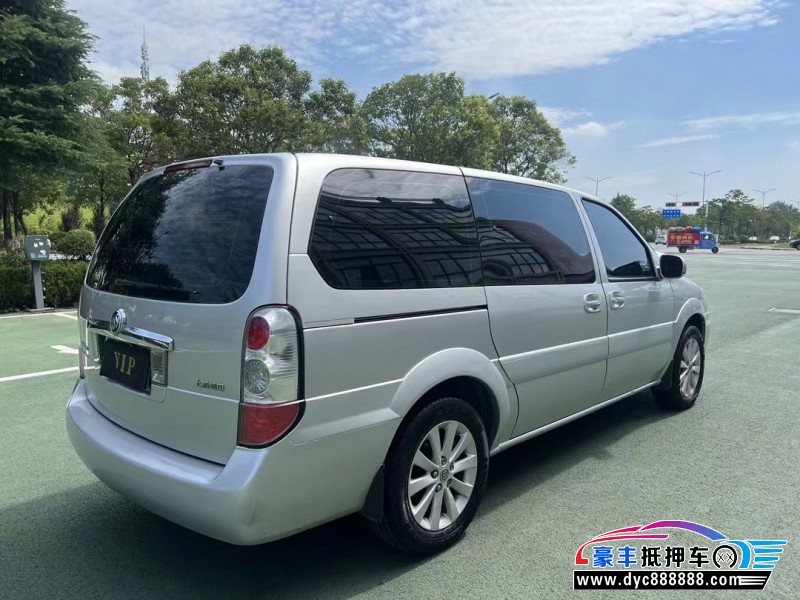 13年别克GL8轿车抵押车出售