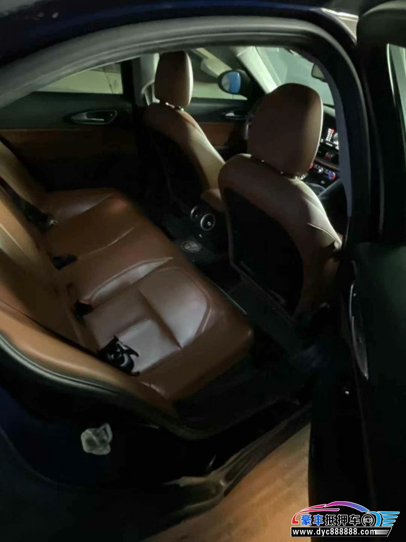 19年阿尔法·罗密欧Giulia轿车抵押车出售