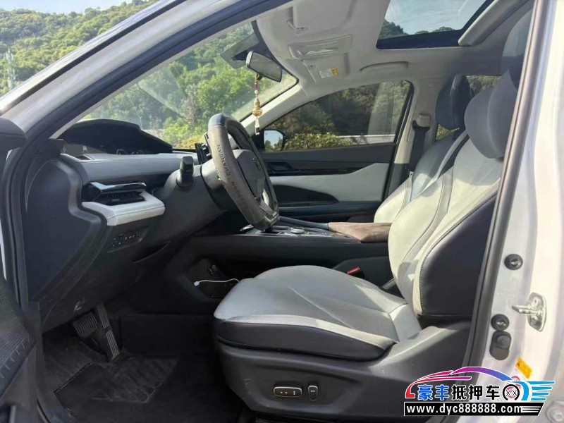 24年长安长安UNI轿车抵押车出售