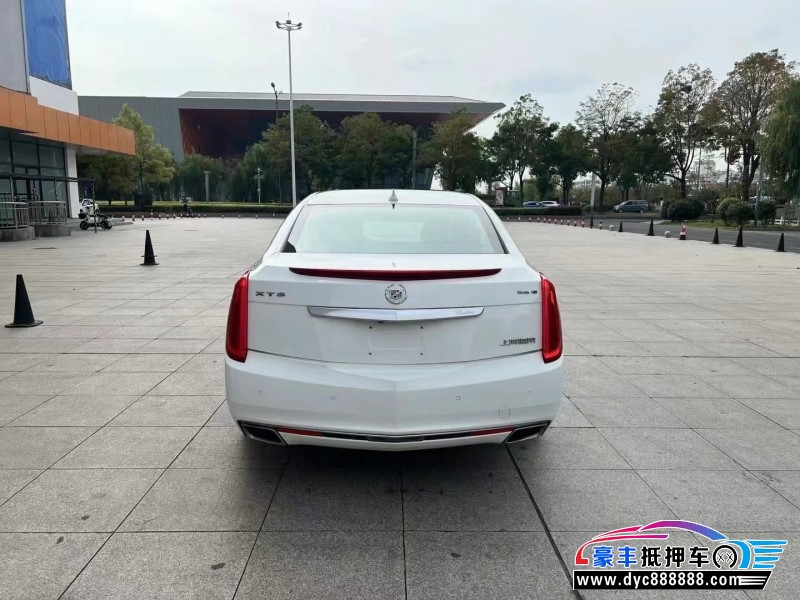 15年凯迪拉克XTS轿车抵押车出售