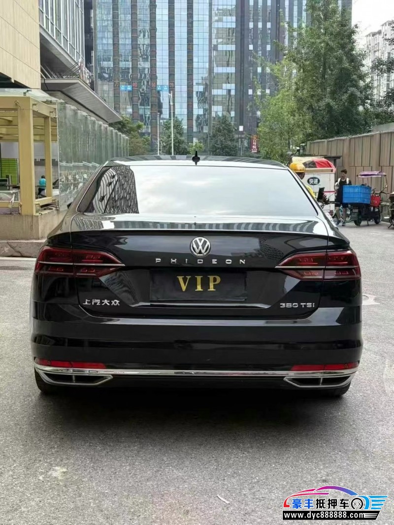 18年大众辉昂轿车抵押车出售