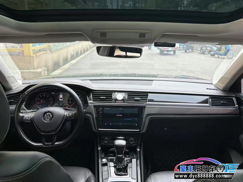 18年大众辉昂轿车抵押车出售