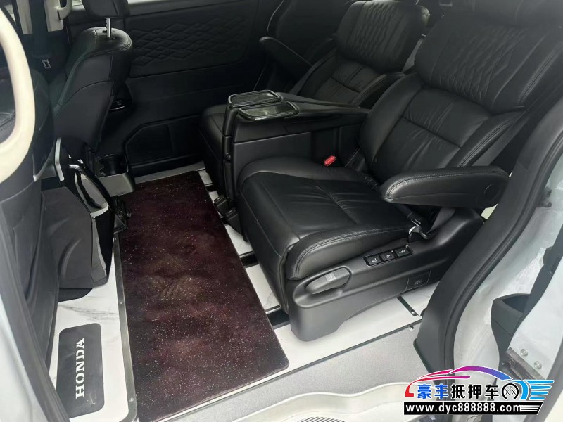 24年本田艾力绅轿车抵押车出售