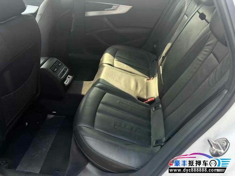 19年奥迪A4L轿车抵押车出售