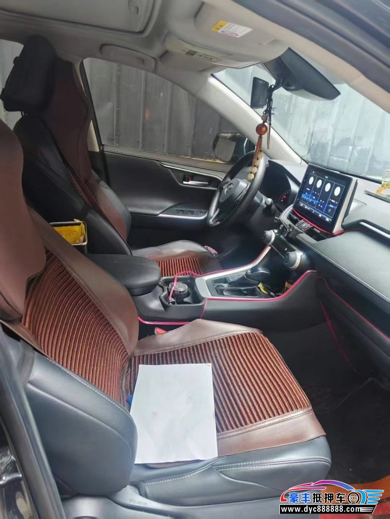 22年丰田威兰达轿车抵押车出售