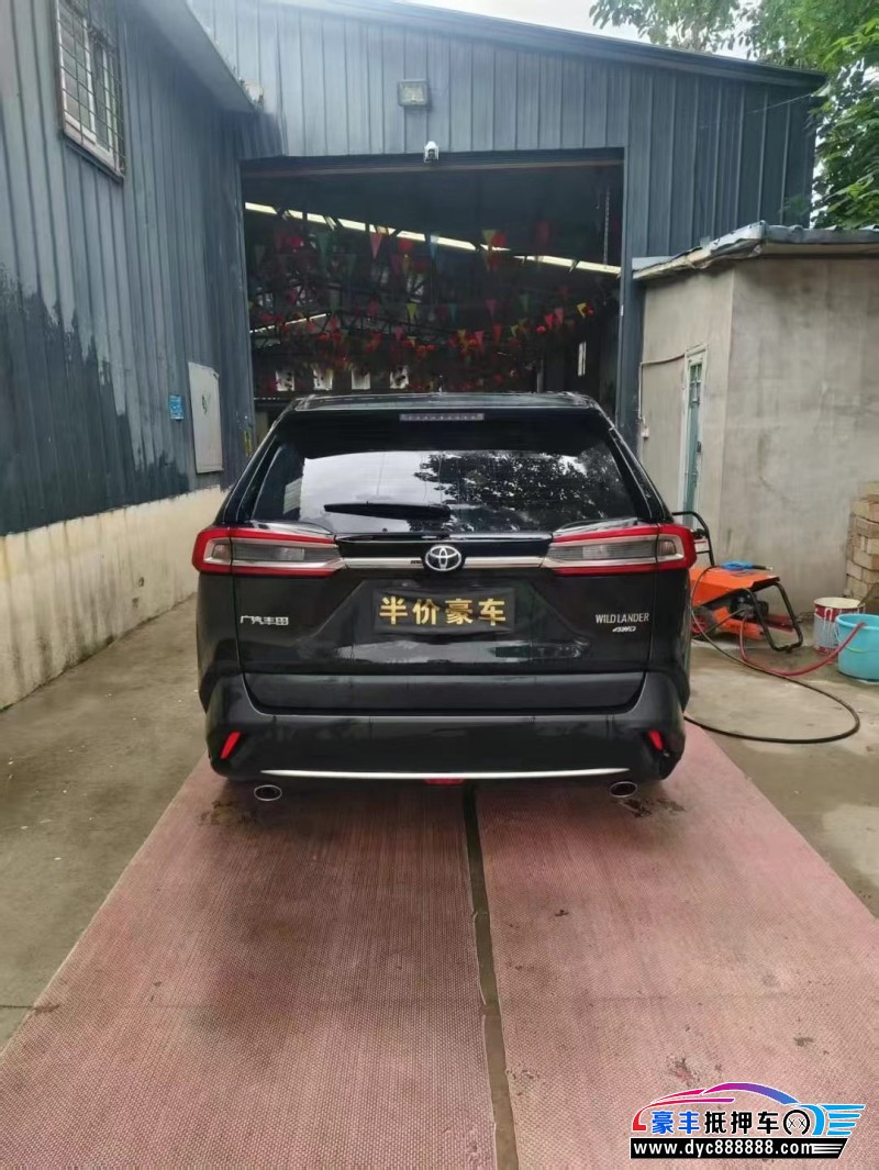 22年丰田威兰达轿车抵押车出售