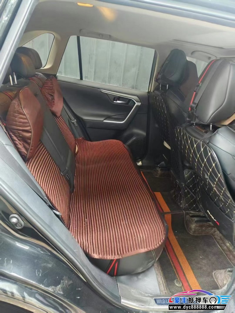 22年丰田威兰达轿车抵押车出售