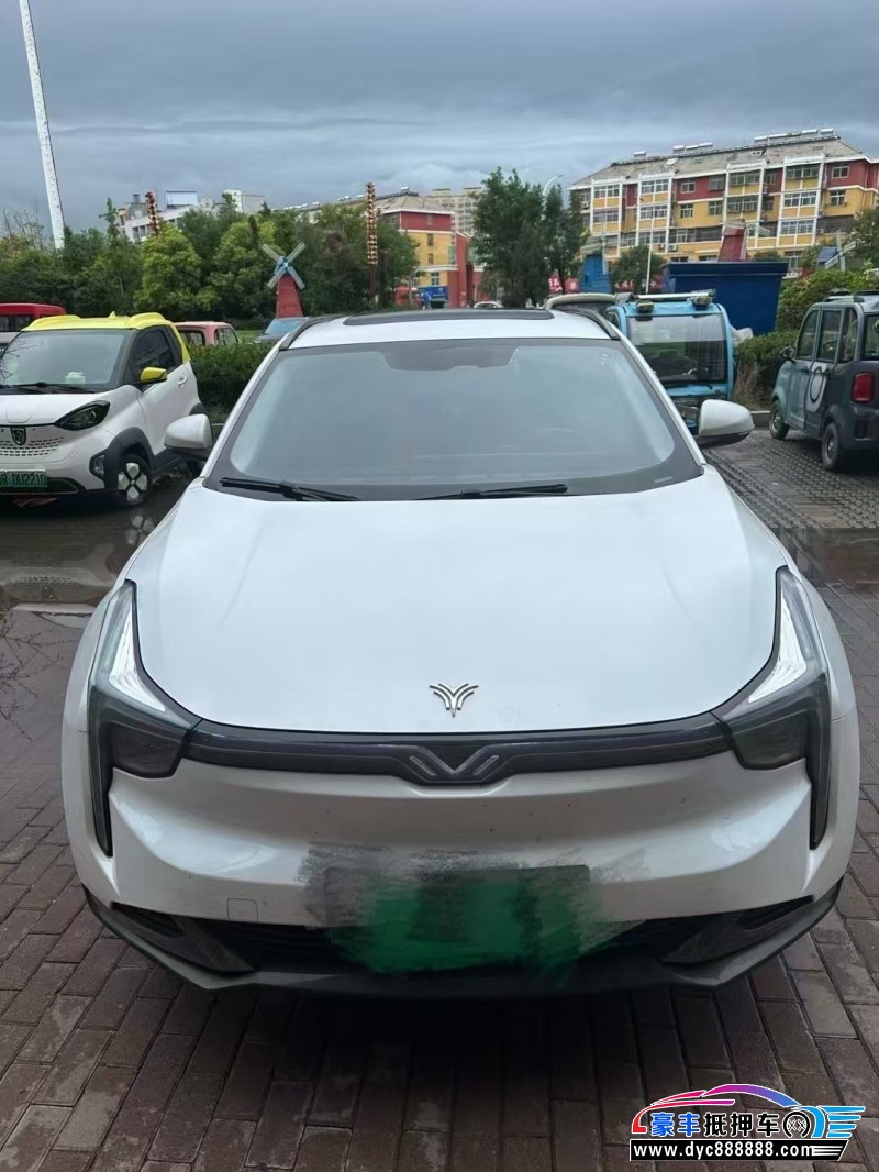 23年哪吒U轿车抵押车出售