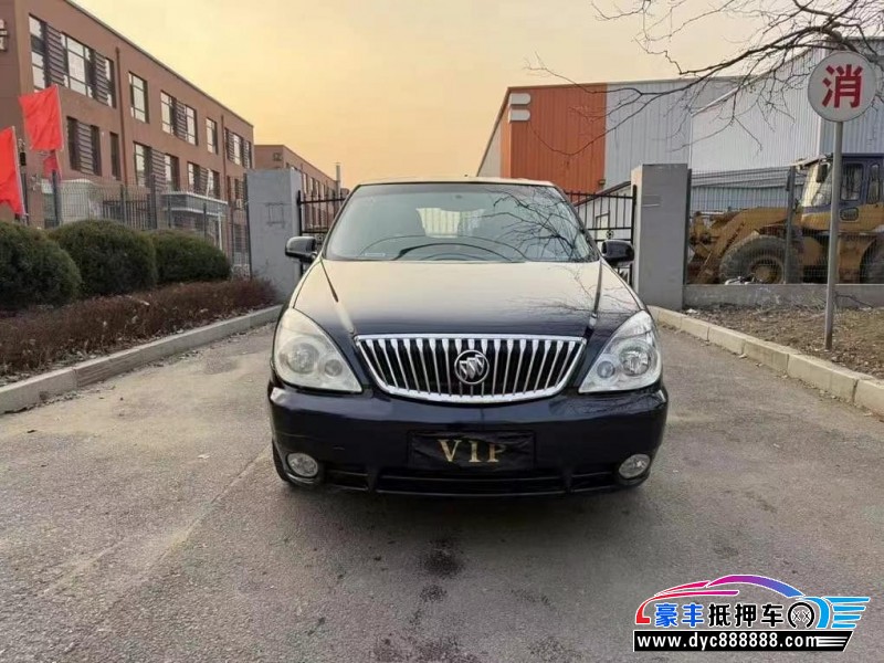 17年别克GL8轿车抵押车出售