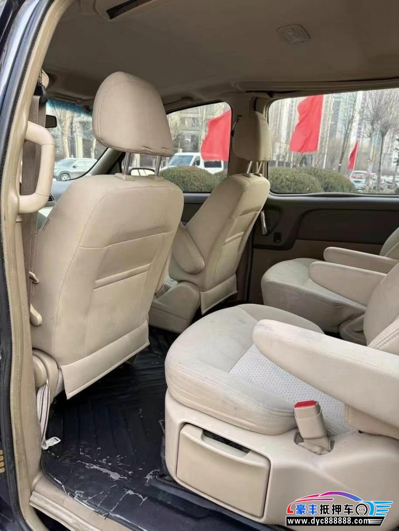 17年别克GL8轿车抵押车出售