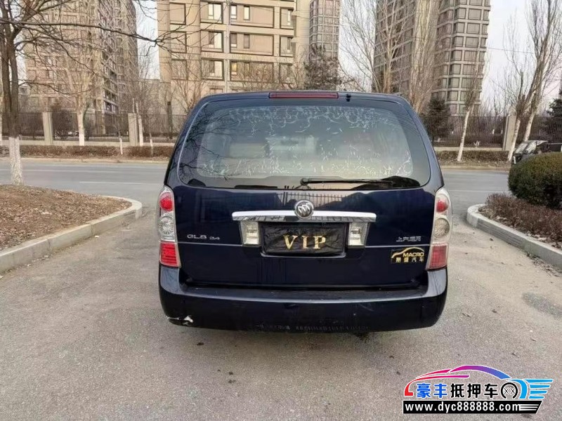 17年别克GL8轿车抵押车出售