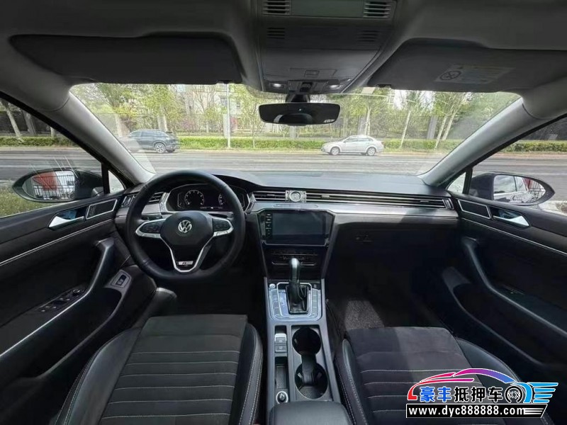 20年大众迈腾轿车抵押车出售