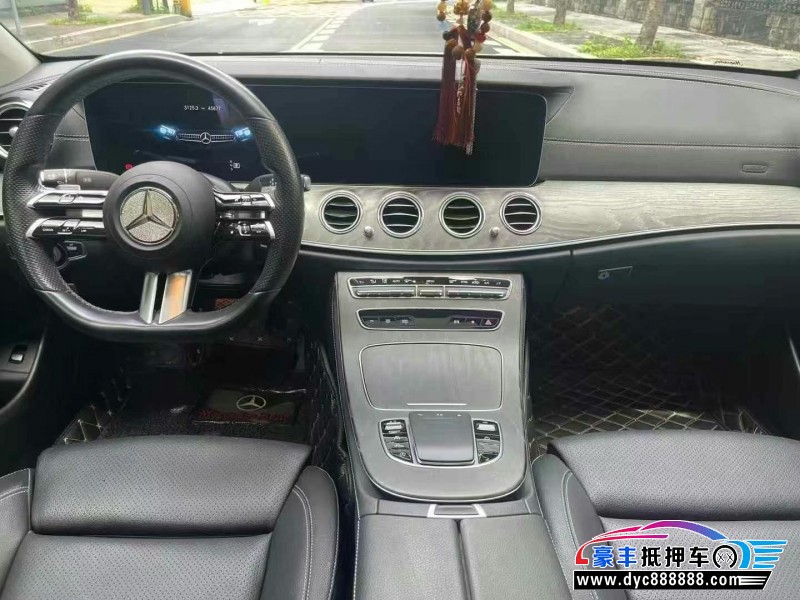22年奔驰E轿车抵押车出售