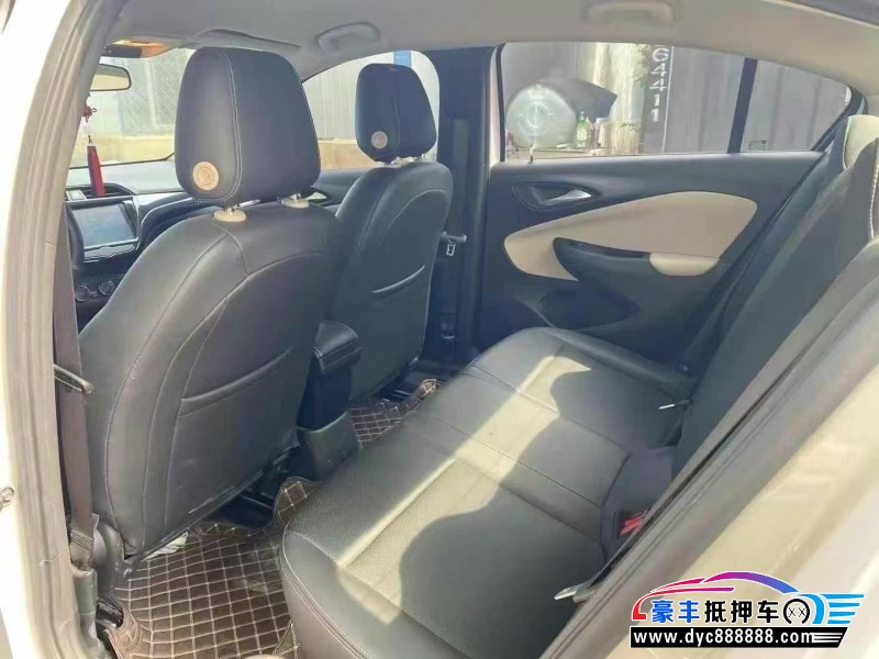 20年别克凯越轿车抵押车出售