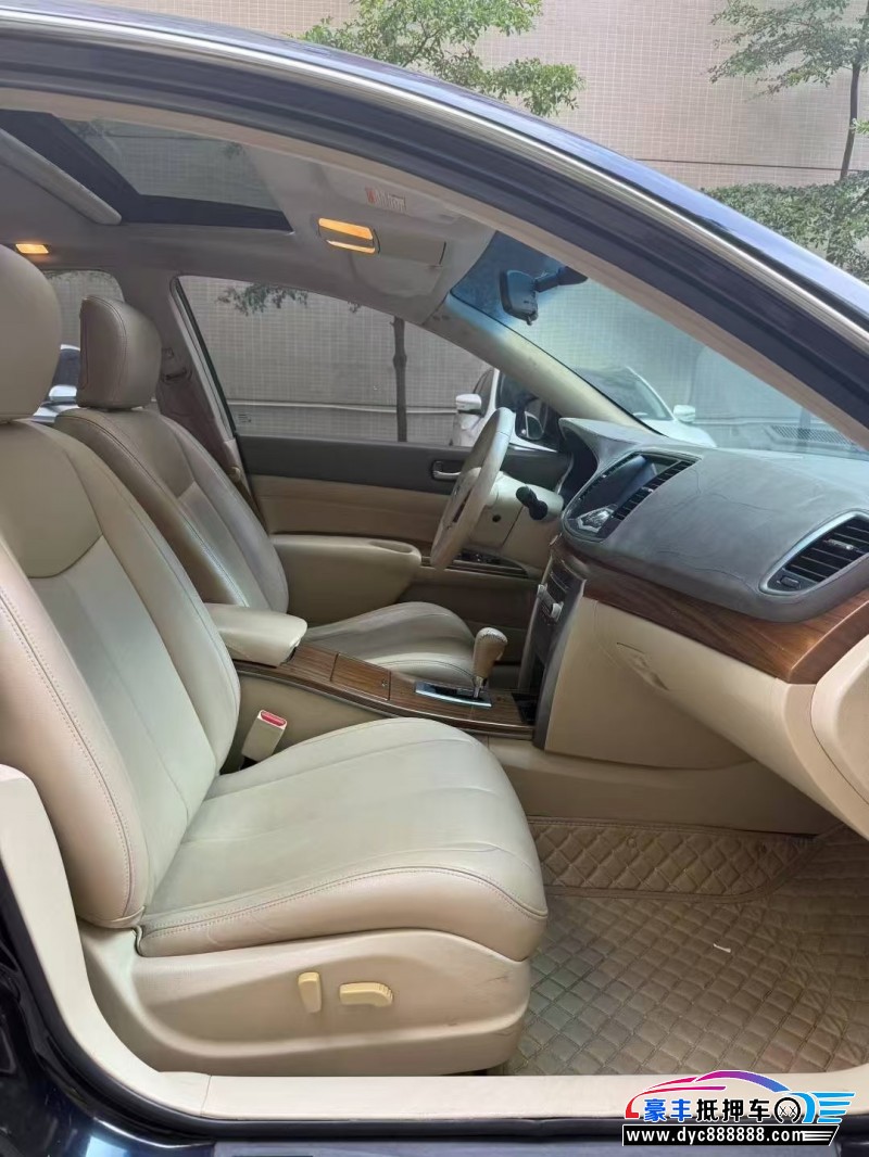 11年日产天籁轿车抵押车出售