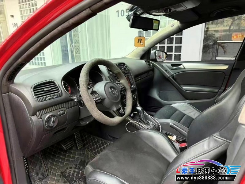 13年大众高尔夫轿车抵押车出售