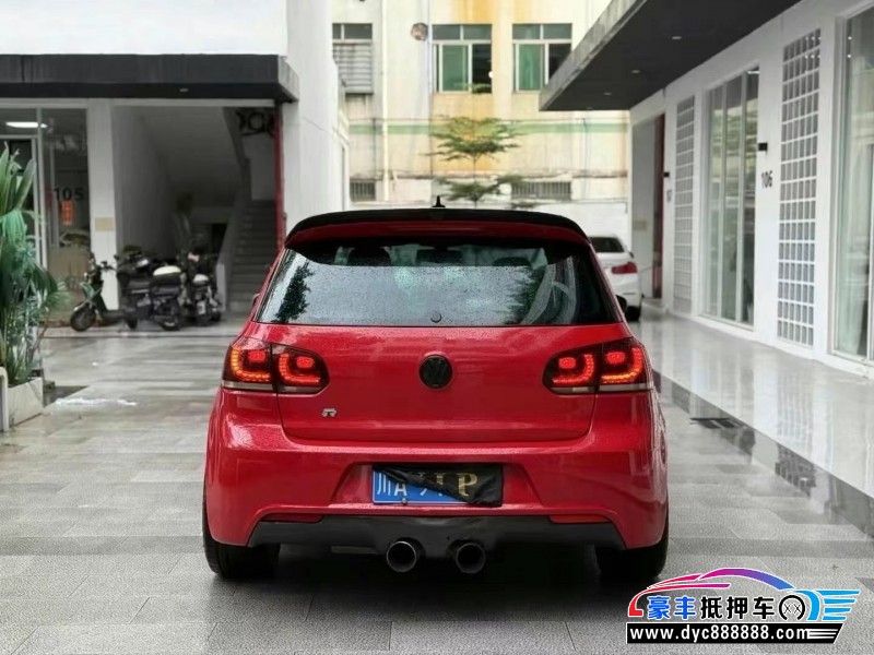 13年大众高尔夫轿车抵押车出售