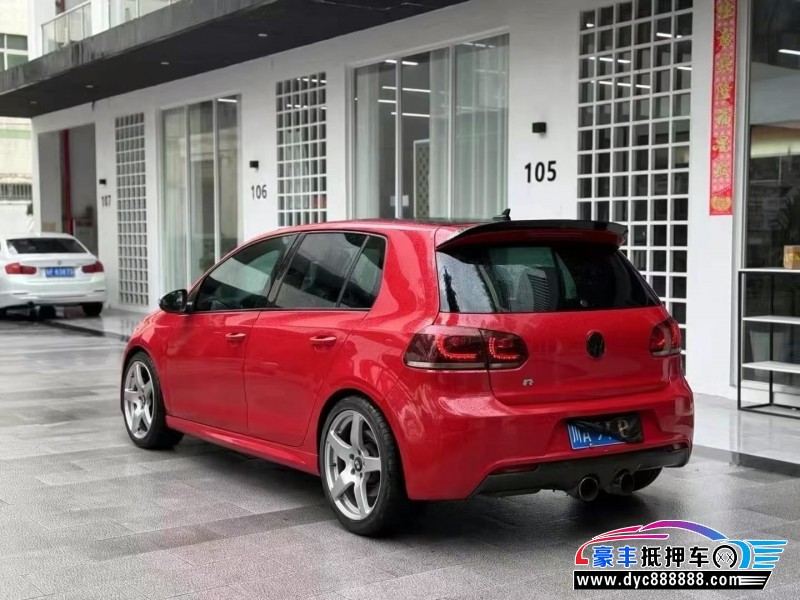 13年大众高尔夫轿车抵押车出售