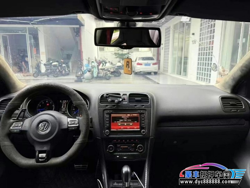 13年大众高尔夫轿车抵押车出售